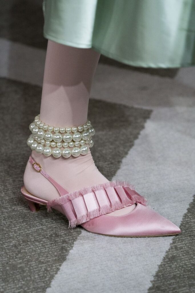 Giày Dolce & Gabbana Keira Embellished Satin Sandals Pink, giày dolce & gabbana trắng, giày dolce & gabbana authentic nữ, giày dolce & gabbana nữ màu hồng, giày dolce & gabbana hồng